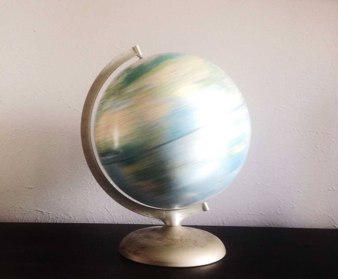 inline globe image of investblue