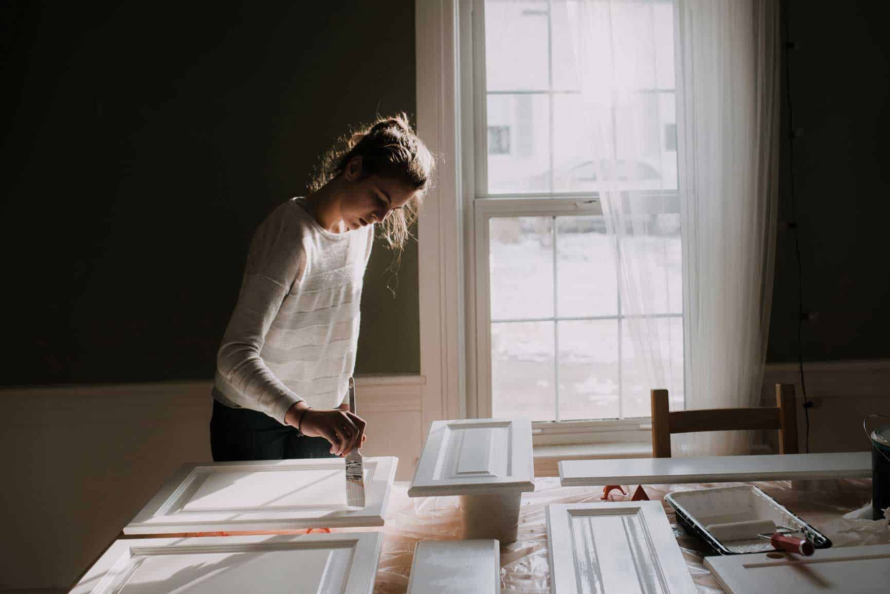 valuie-in-the-planning-girl-painting